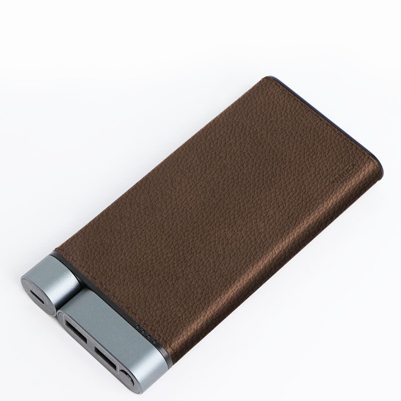 10000mAh بانک برق فلزی پوسته چرم پایان 2pcs USB-A 1pc پورت های نوع C